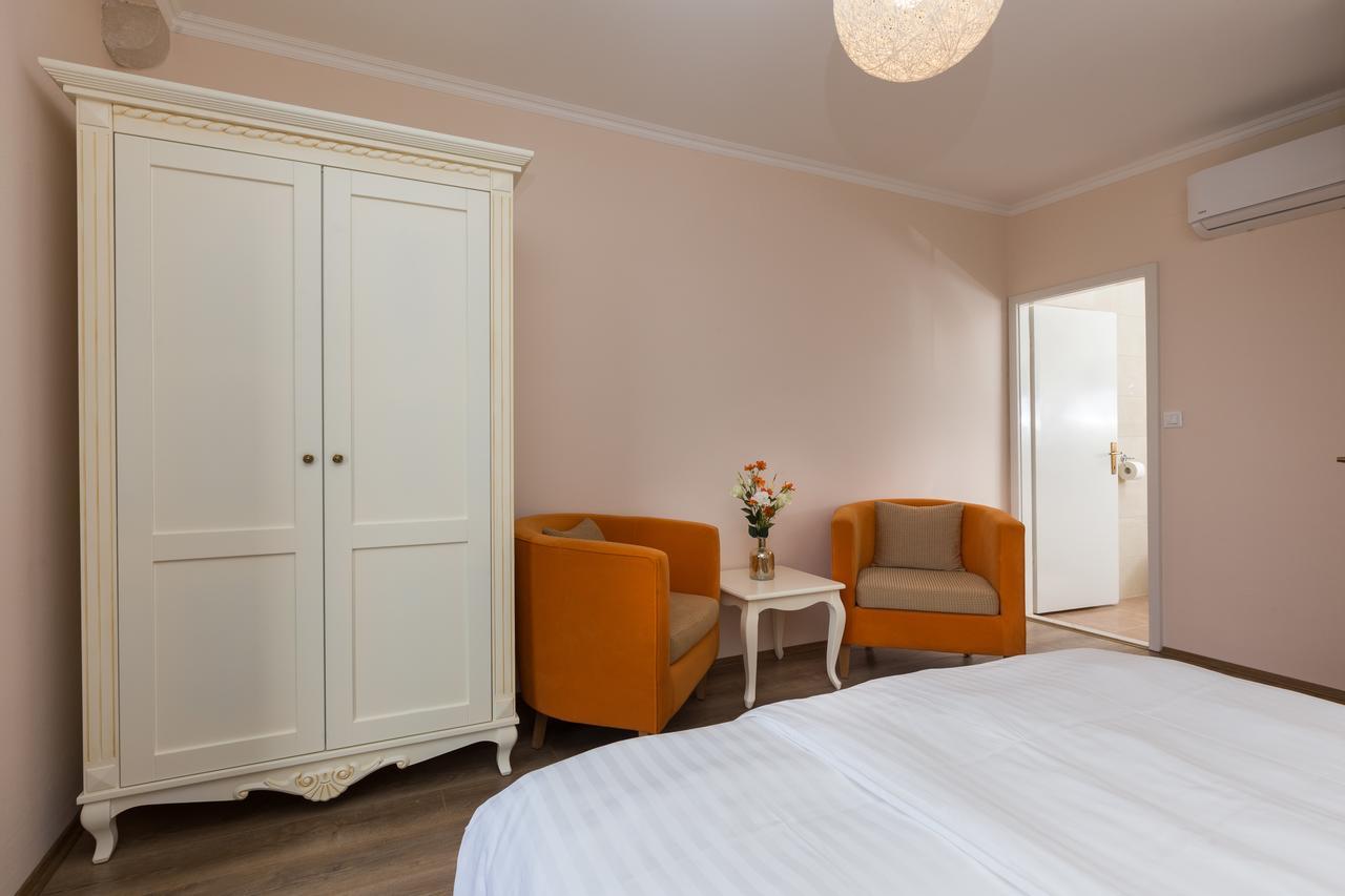 Apartment & Rooms Savonari Orasac Exterior photo
