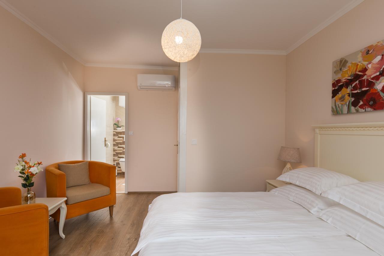 Apartment & Rooms Savonari Orasac Exterior photo